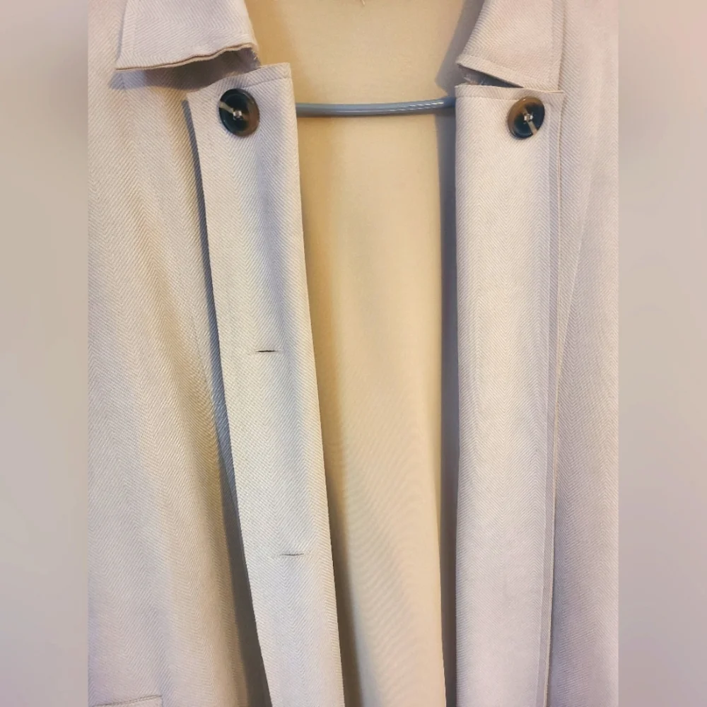 Jacket - Picture 5 of 5